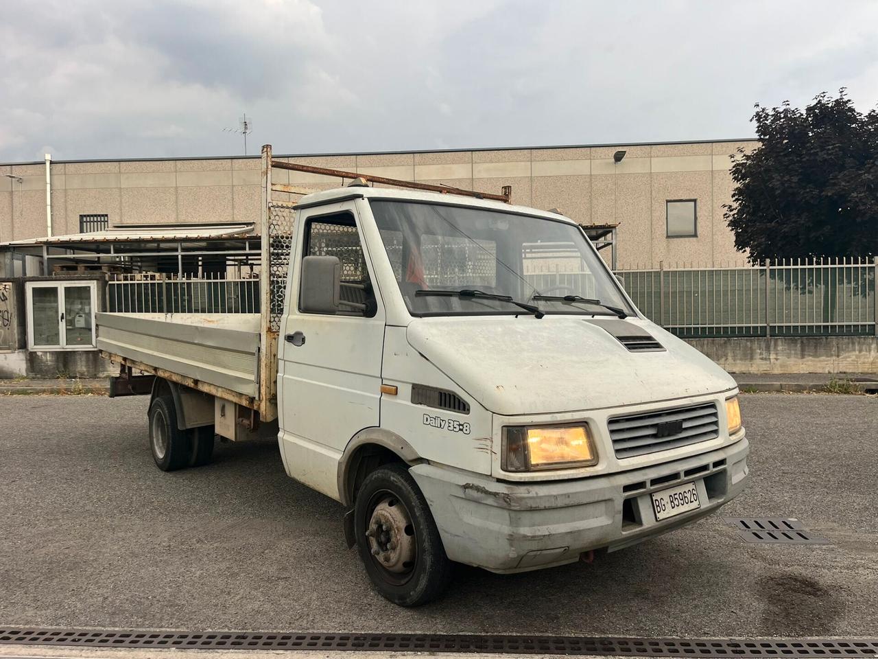 IVECO DAILY 35 CASSONE FISSO 4,55METRI