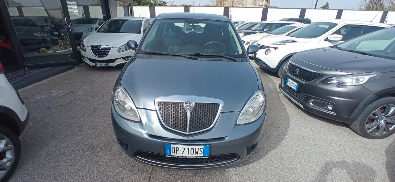 Lancia Ypsilon 1.2 Argento