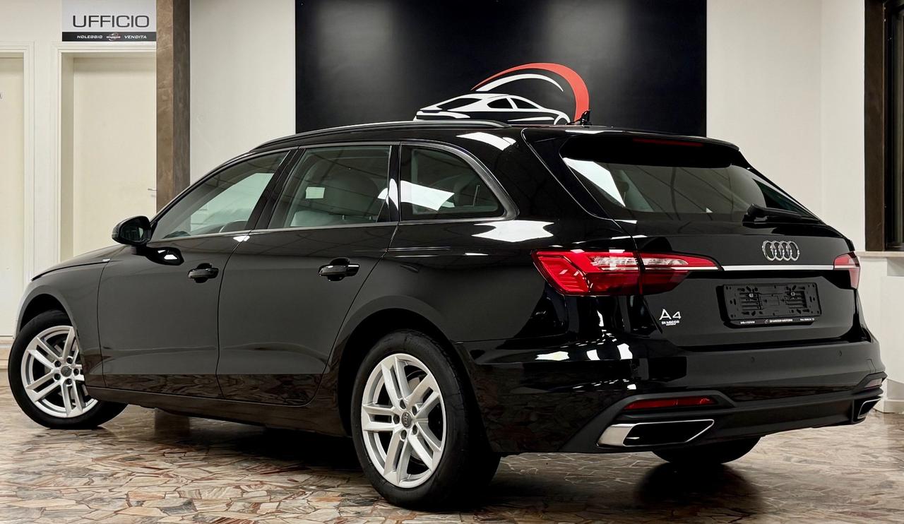 Audi A4 Avant 30 TDI/136 CV S tronic Business Advanced