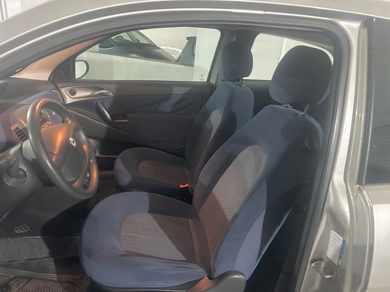 Lancia Ypsilon 1.2 16V Argento