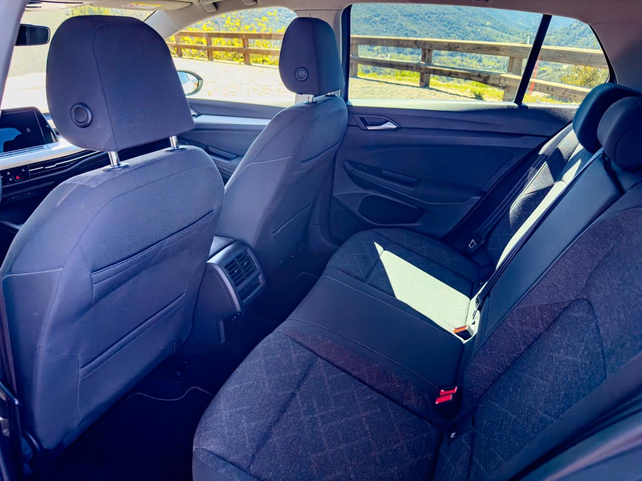 Volkswagen Golf 8 2.0 TDI EVO DSG SCR Life - 2021