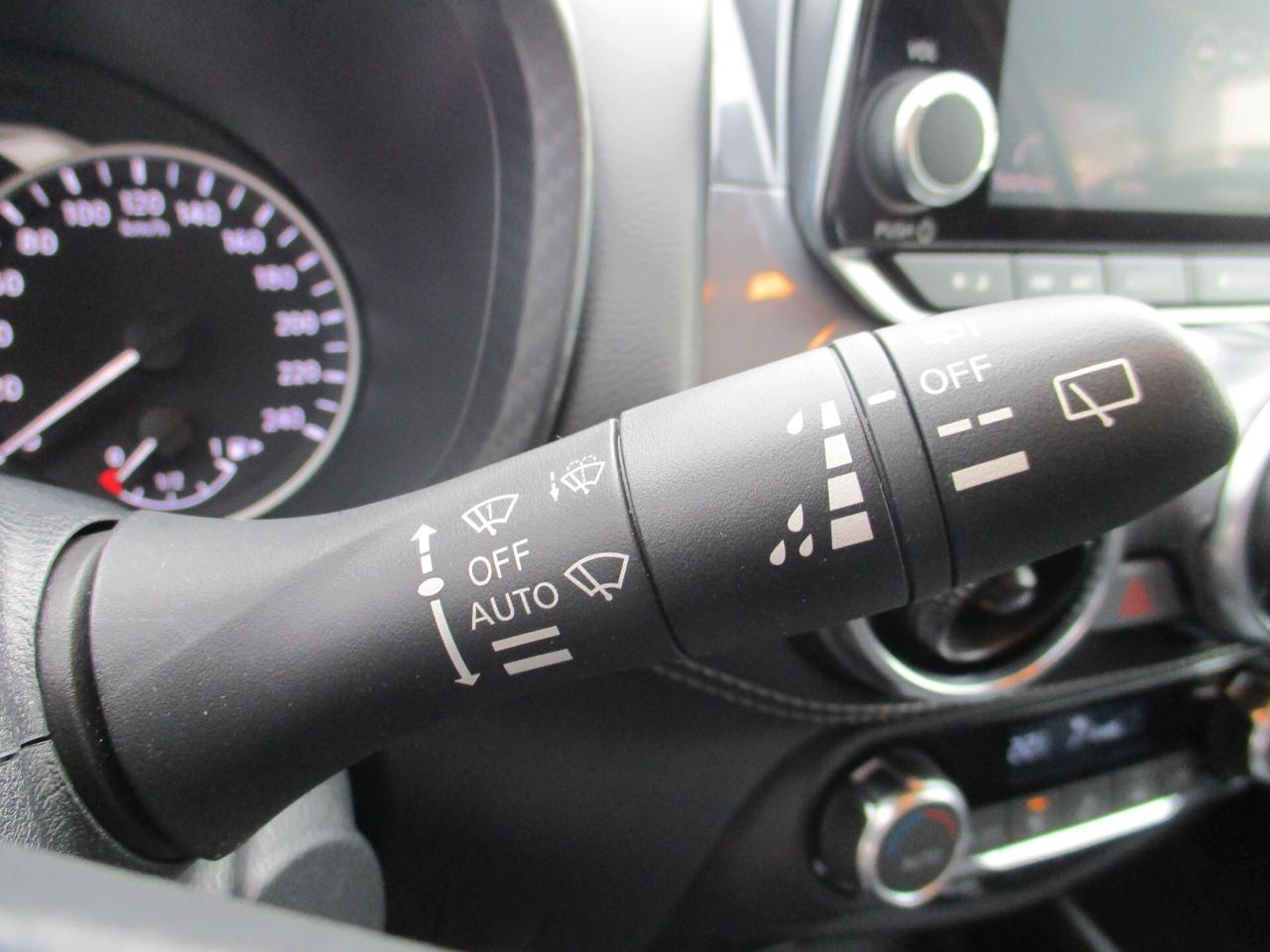 Nissan Juke 1.0 DIG-T 114 CV N-Connecta