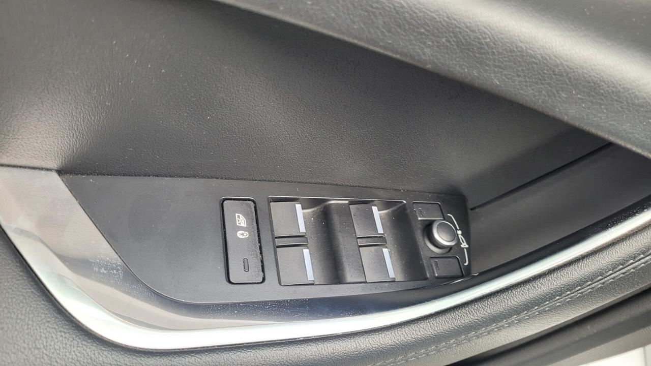 Jaguar XE 2.0 D 204 CV AWD 4X4 Dynamic Black
