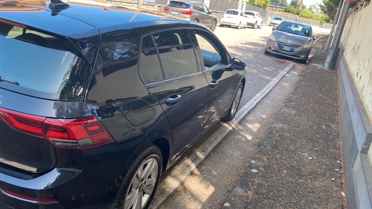 Volkswagen Golf 1.0 TSI EVO Life Garanzia 12 mesi