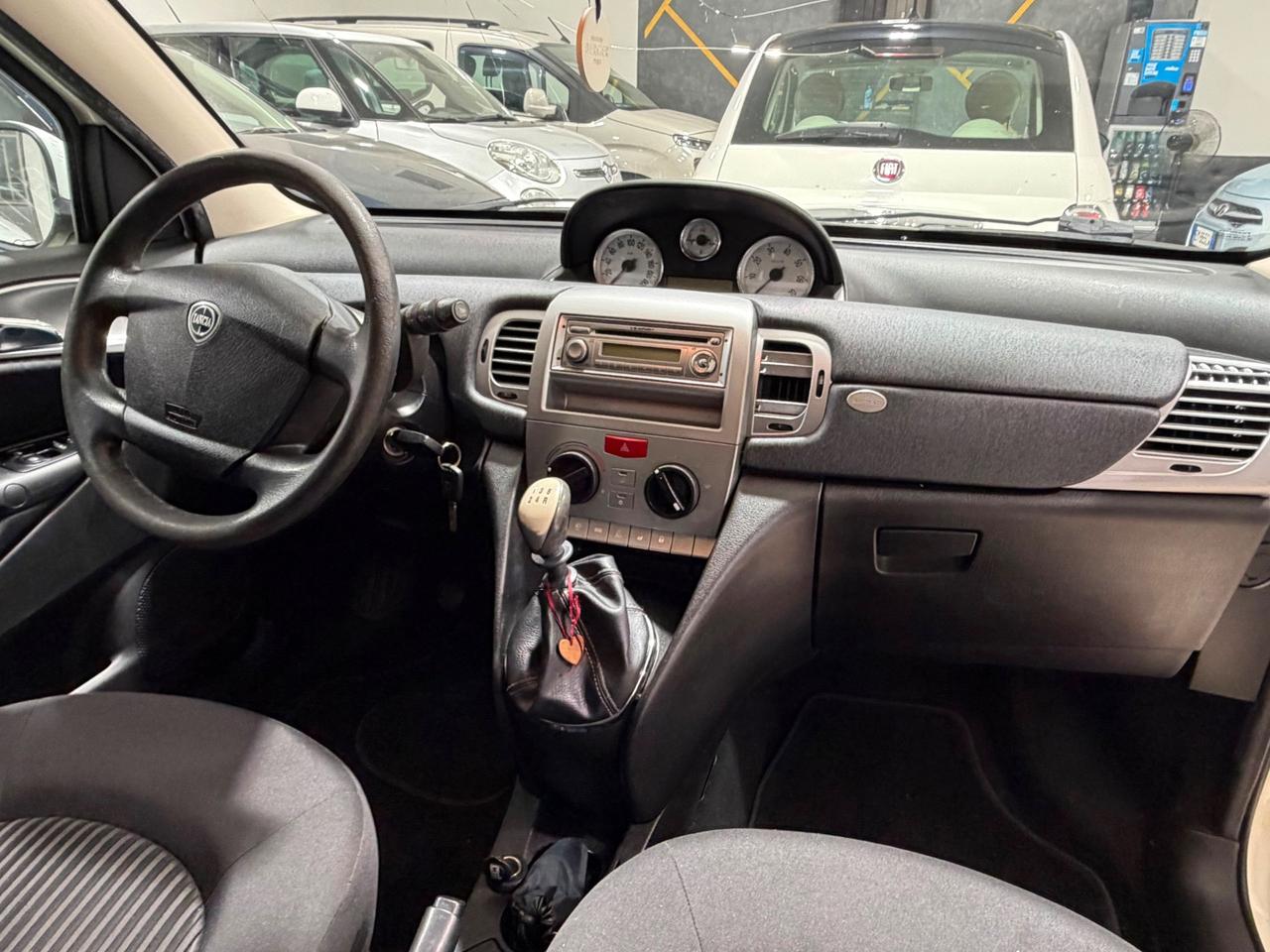 Lancia Ypsilon 1.4 Platino Ecochic GPL