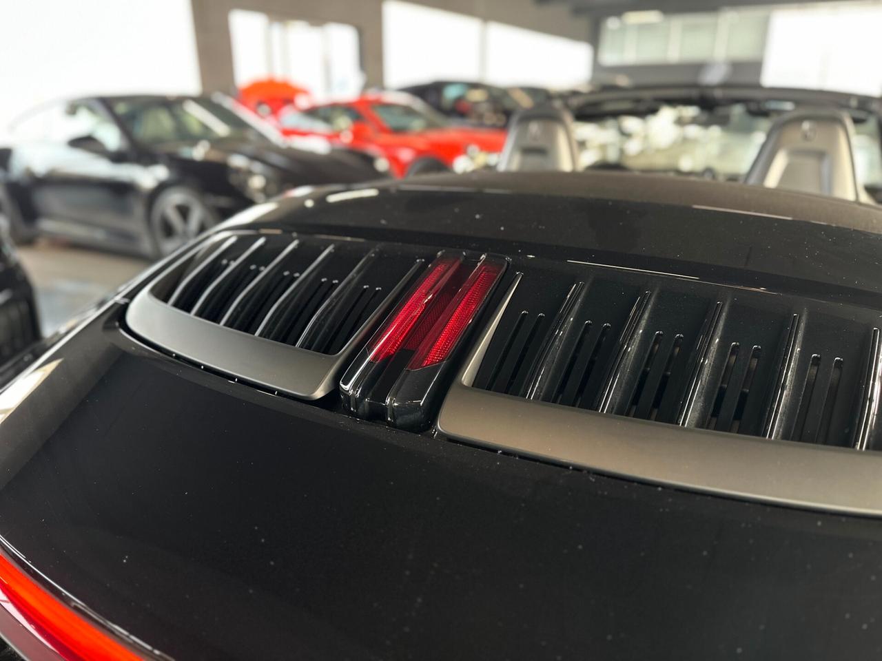 Porsche 911 992 Cabrio 3.0 Carrera 394cv auto