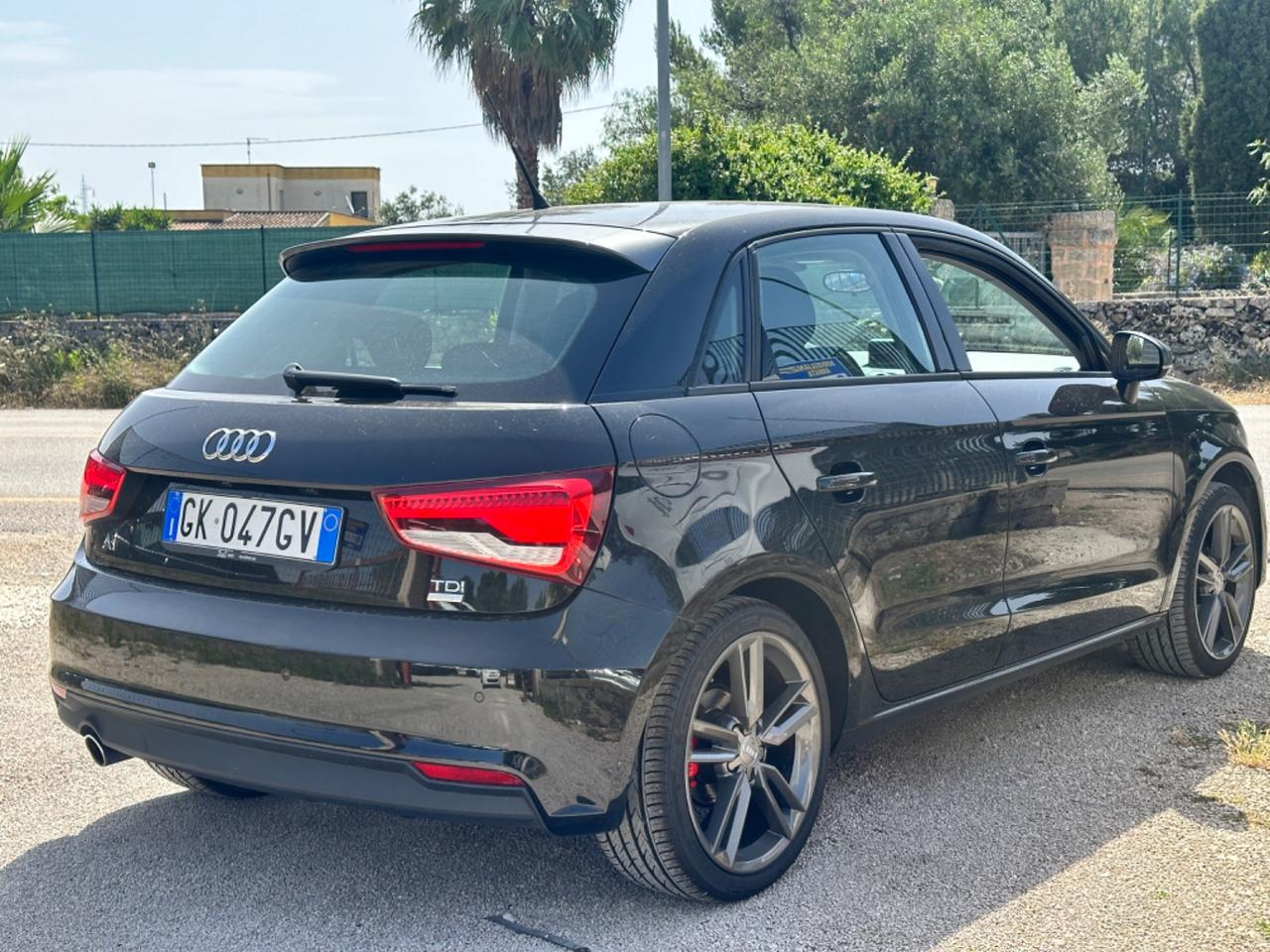 Audi A1 1.4 TDI ultra Sport-2015 MATRIX/NAVI