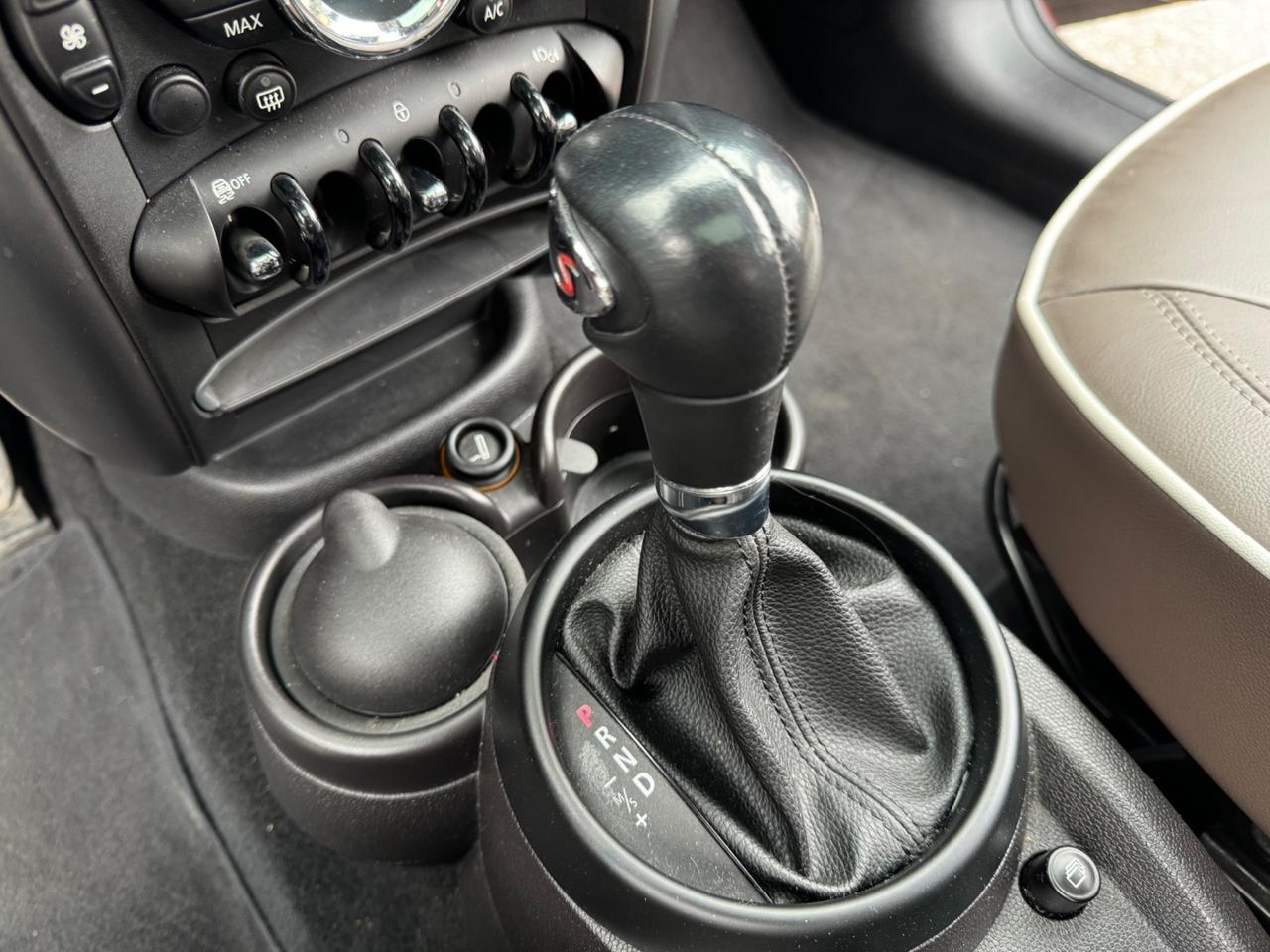 Mini Countryman 2.0 Cooper SD ALL4 - Book Service