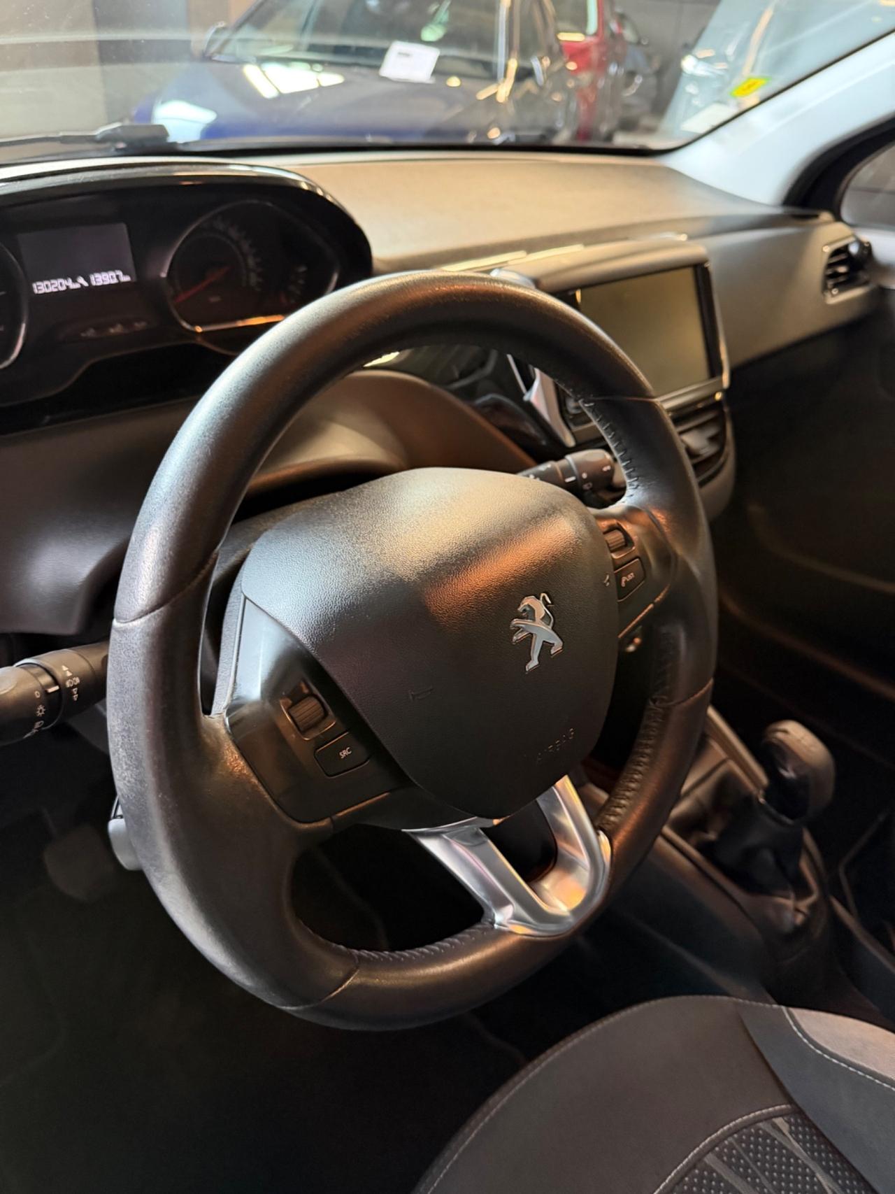 Peugeot 208 1.2 82CV 5P ALLURE NEOPAT KMCERT