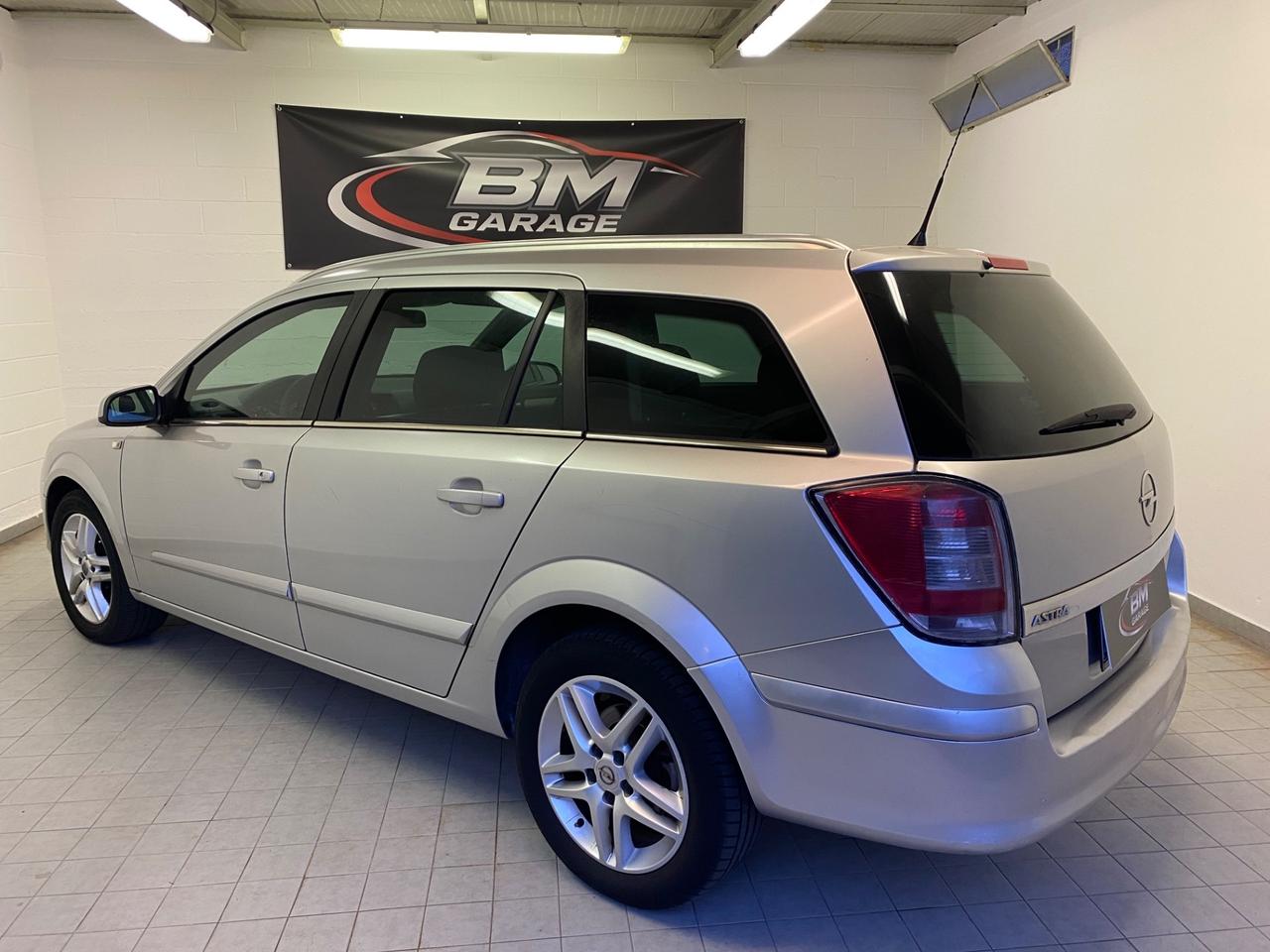 Opel Astra 1.6 16V VVT Station Wagon Cosmo