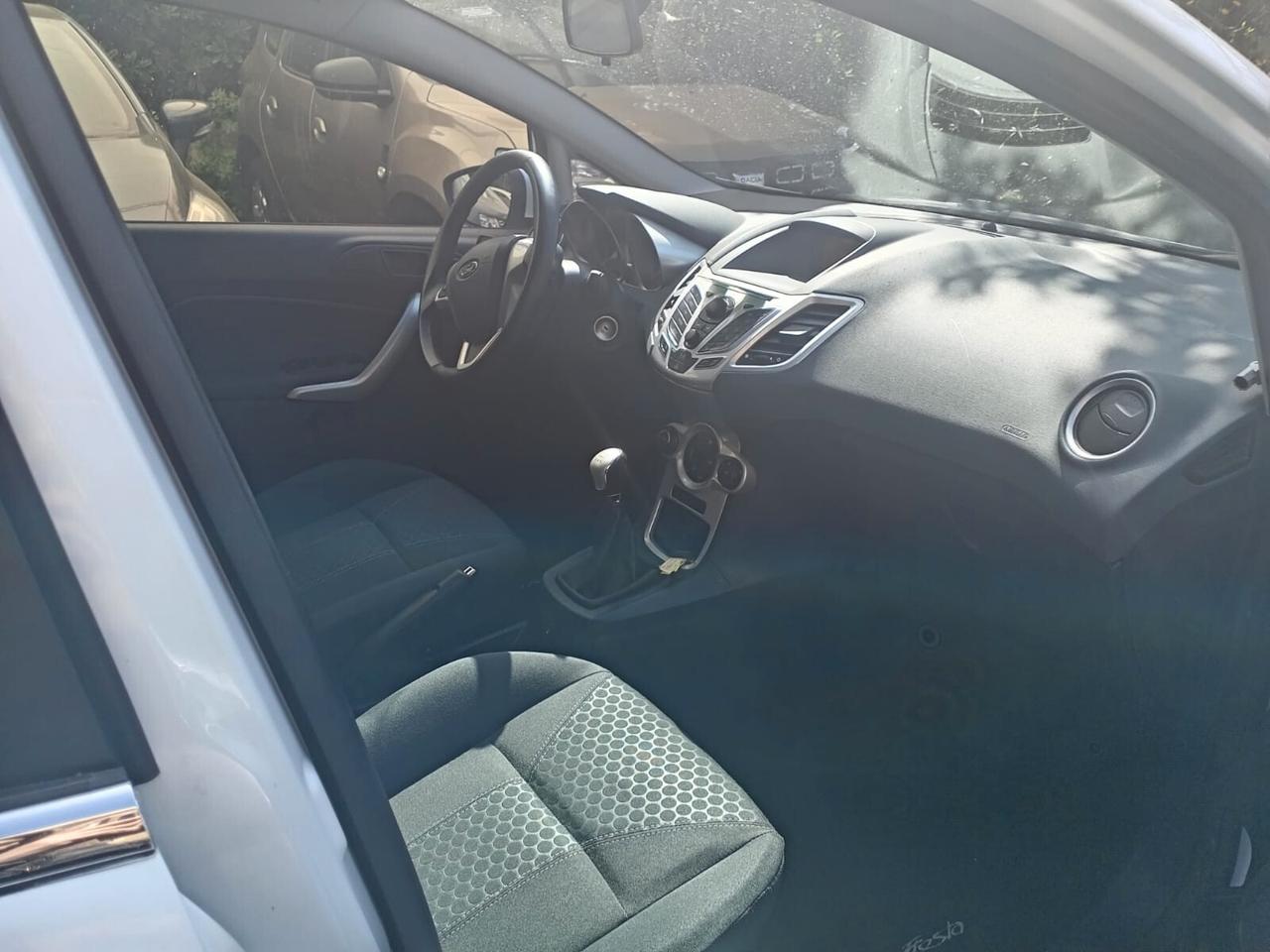 Ford Fiesta 1.4 5 porte Bz.- GPL Titanium