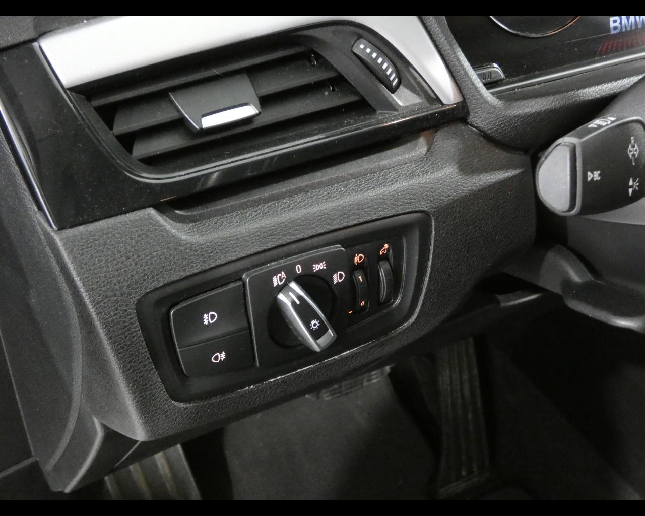 BMW X1 (F48) - X1 sDrive18d Business Advantage