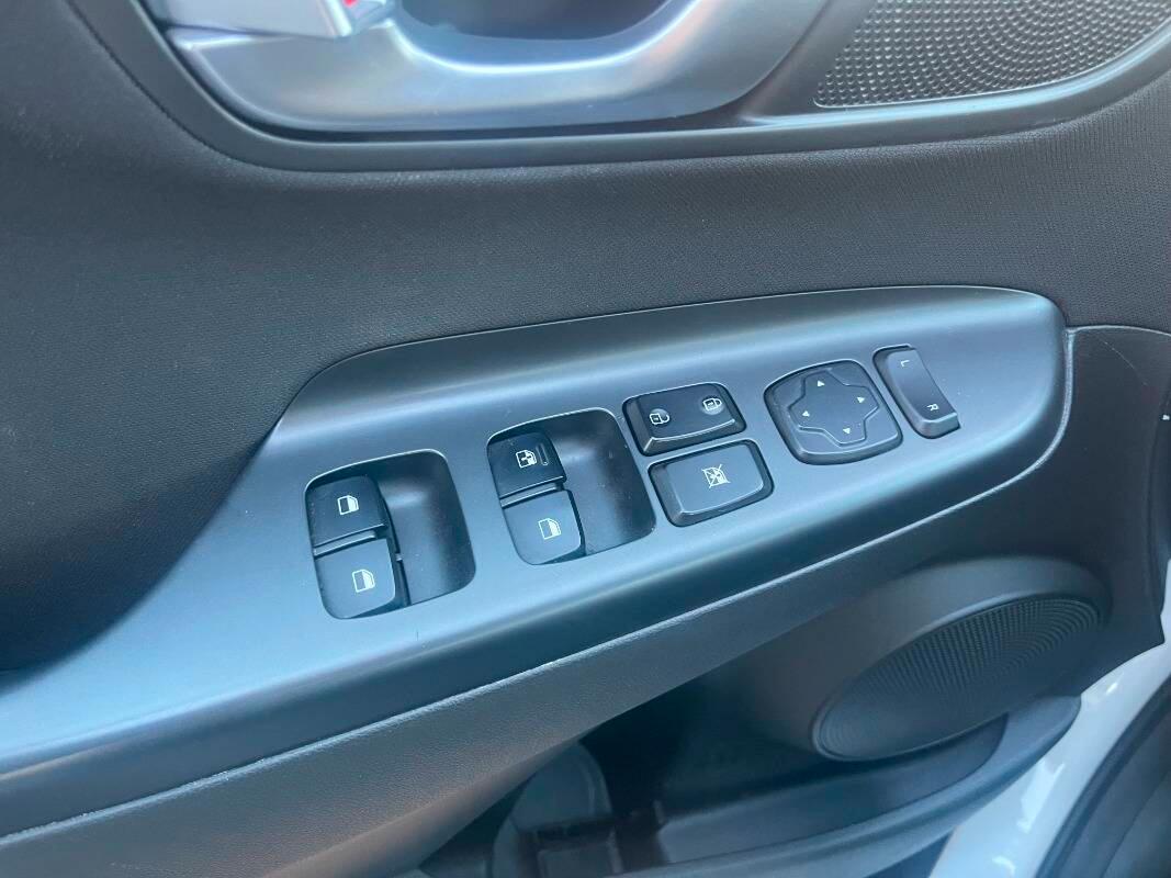 Hyundai Kona 1.0 t-gdi 48V Xtech 2wd 120cv imt