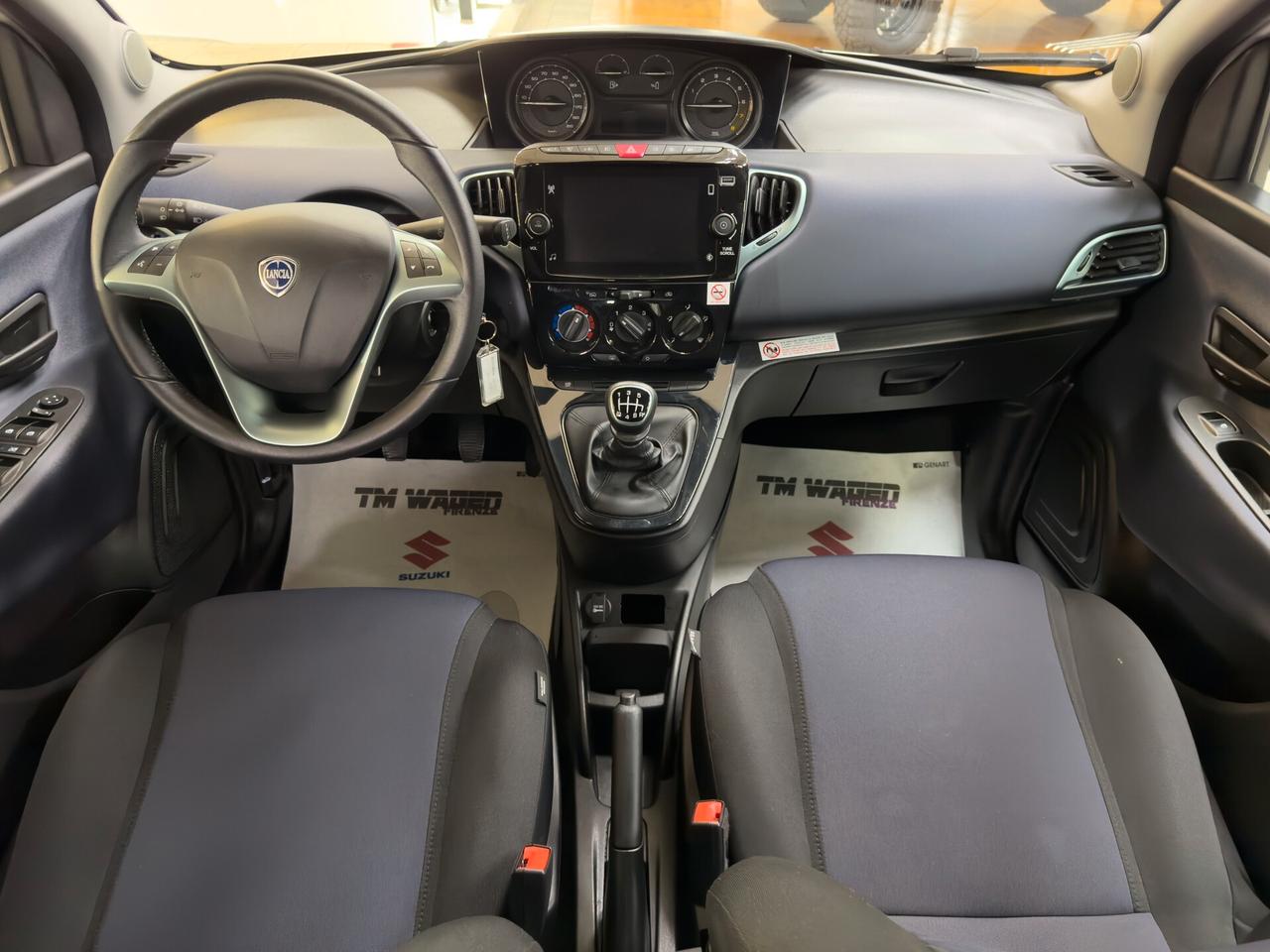 Lancia Ypsilon 1.0 hybrid Silver NEOPATENTATI* AZIENDALE