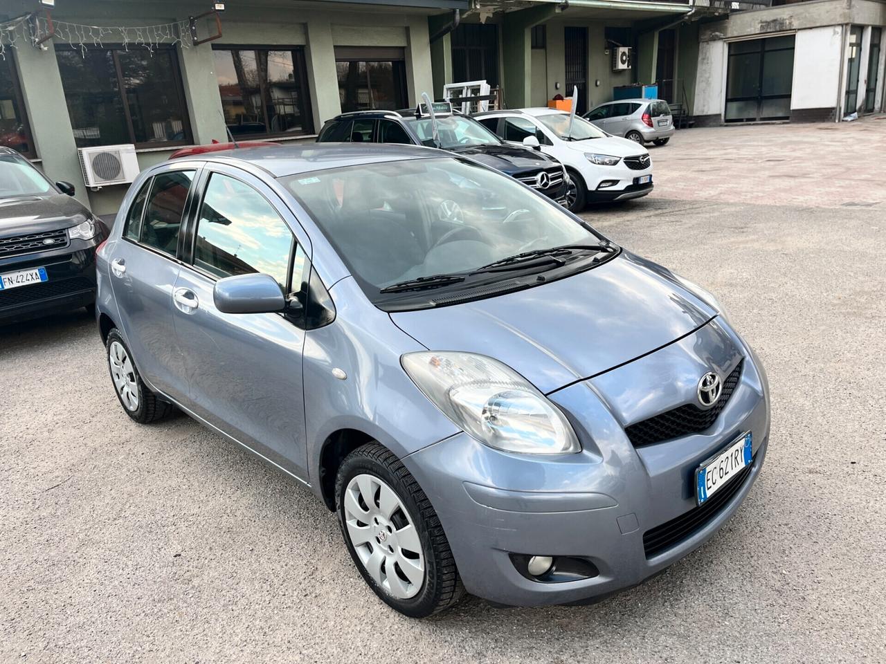 Toyota Yaris 1.0 5 porte Sol