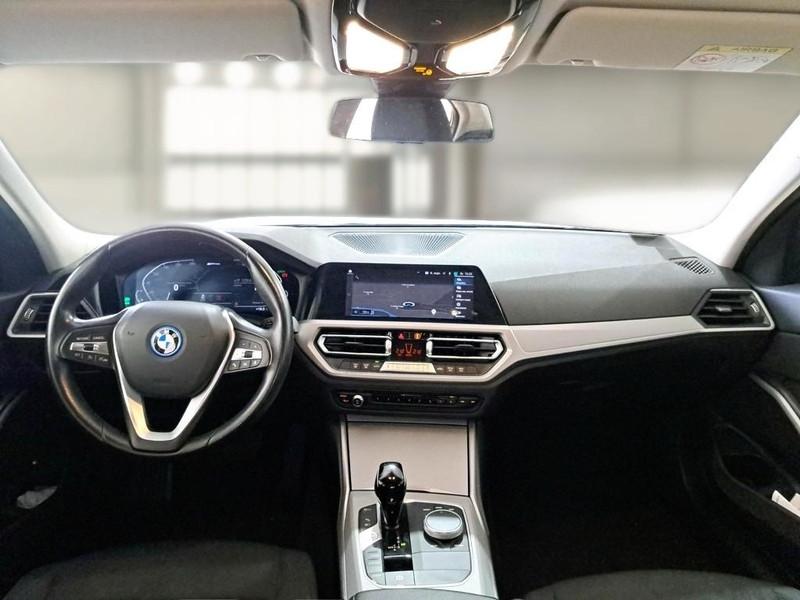 BMW 320 Business Advantage autom. 4 PORTE BERLINA