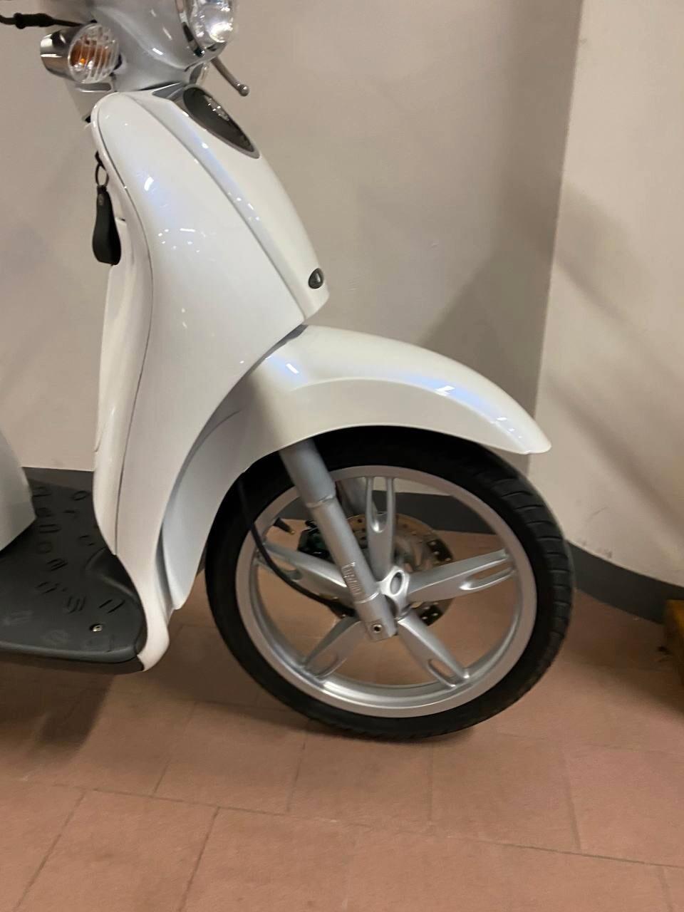 Aprilia Scarabeo 100 4 tempi