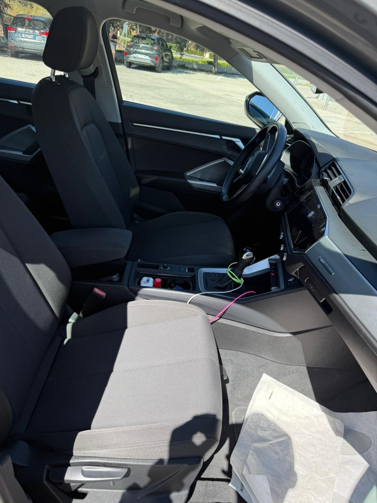 Audi Q3 35 TDI 150CV Business S Tronic