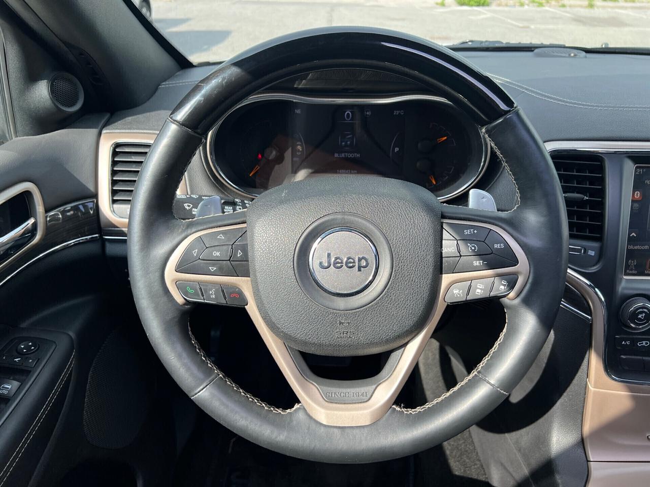 Jeep Grand Cherokee Overland FULL-OPTIONAL
