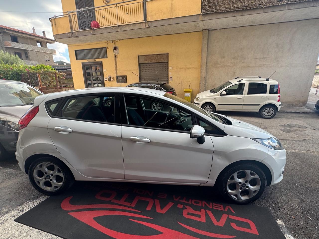 Ford Fiesta 1.4 TDCi 5p. Titanium