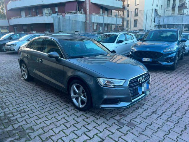 AUDI A3 Sedan 1.5 TFSI COD S tronic Business