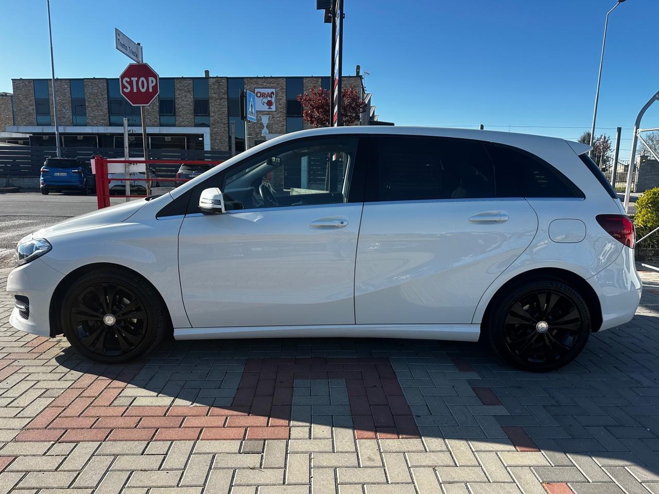 Mercedes-benz B 180D 109CV AUT. OK NEOPATENTATI