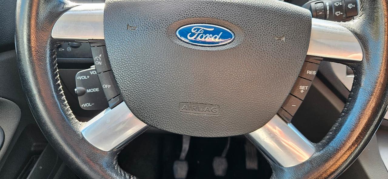 Ford Kuga 2.0 TDCi 136 CV 4WD Titanium DPF