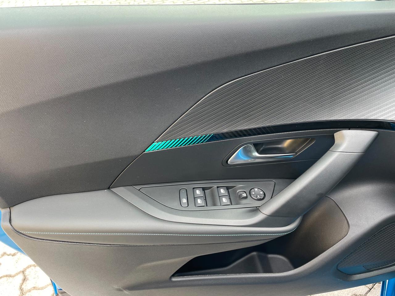 Peugeot 2008 1.2 puretech Allure AUTOMATICA NESSUN VINCOLO