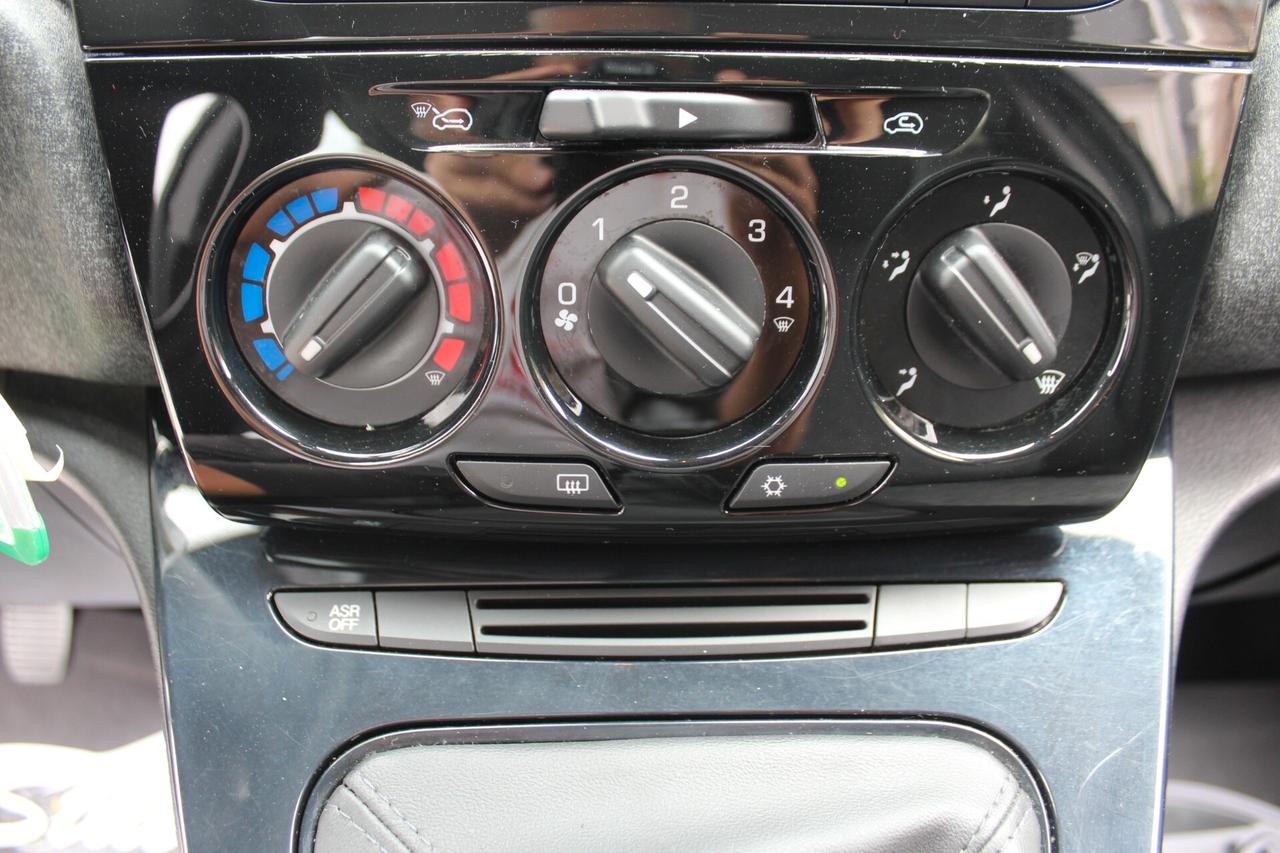 Lancia Ypsilon 1.0 FireFly 5 porte S&S Hybrid Ecochic Silver