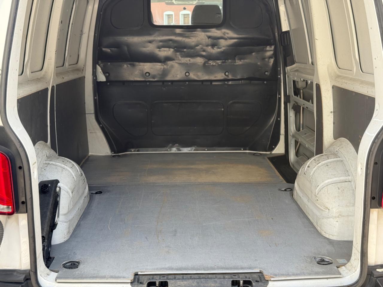Volkswagen Transporter 2.0 tdi FURGONE