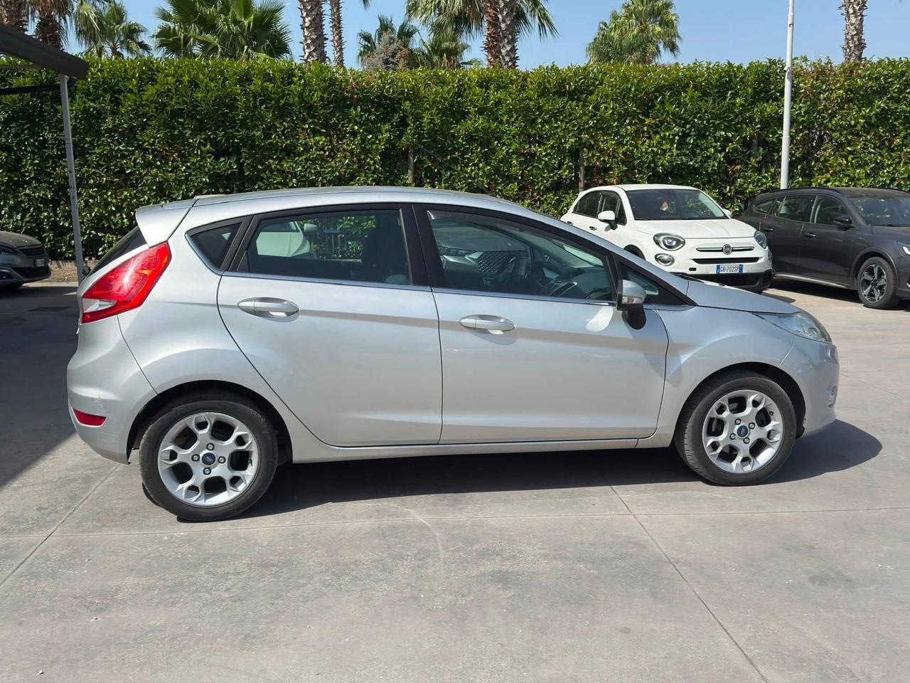 Ford Fiesta 1.4 TDCi 70CV 5 porte Titanium