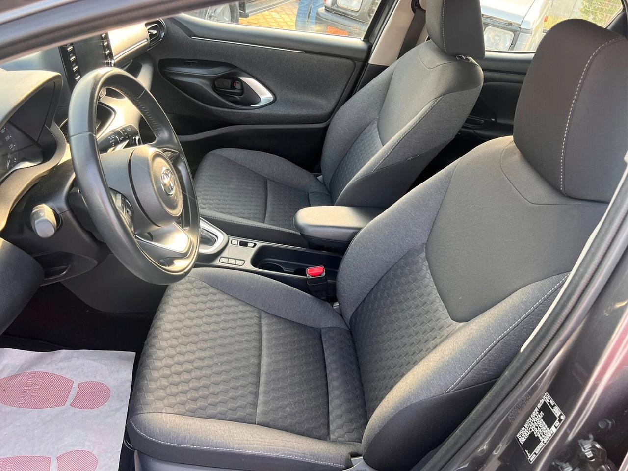 Toyota Yaris 1.5 Hybrid 5 porte Lounge