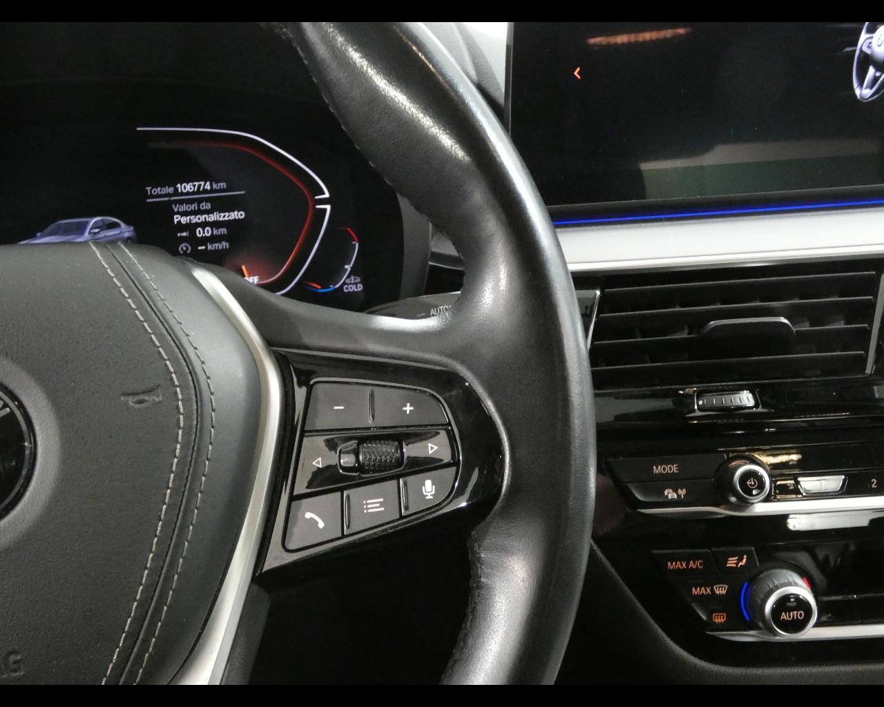 BMW Serie 5(G30/31/F90) - 520d 48V Business