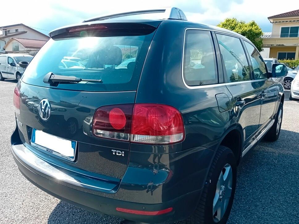 Volkswagen Touareg 2.5 R5 TDI DPF tiptronic