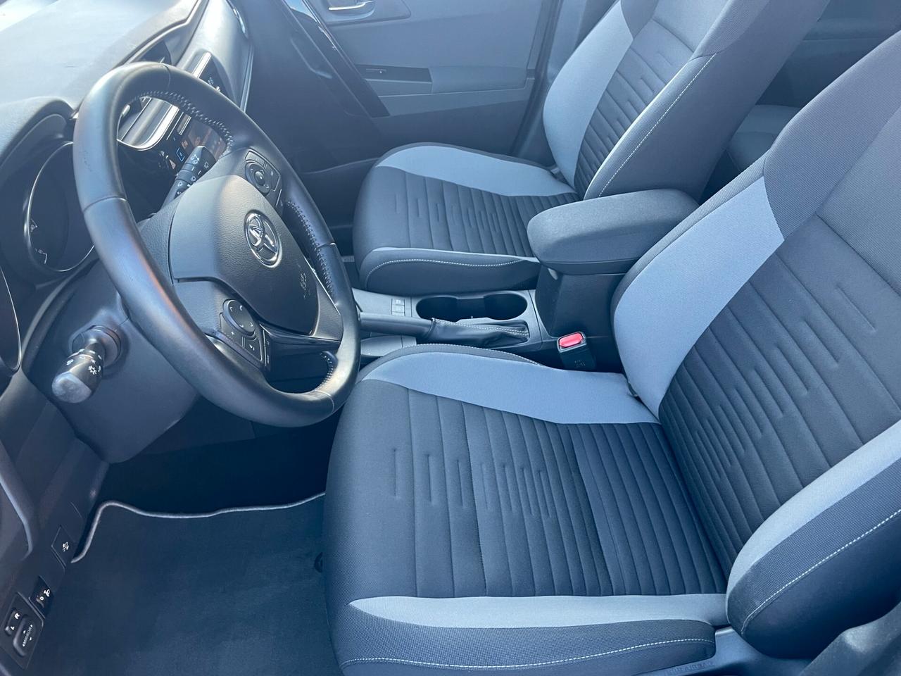 Toyota Auris Touring Sports 1.8 Hybrid Business