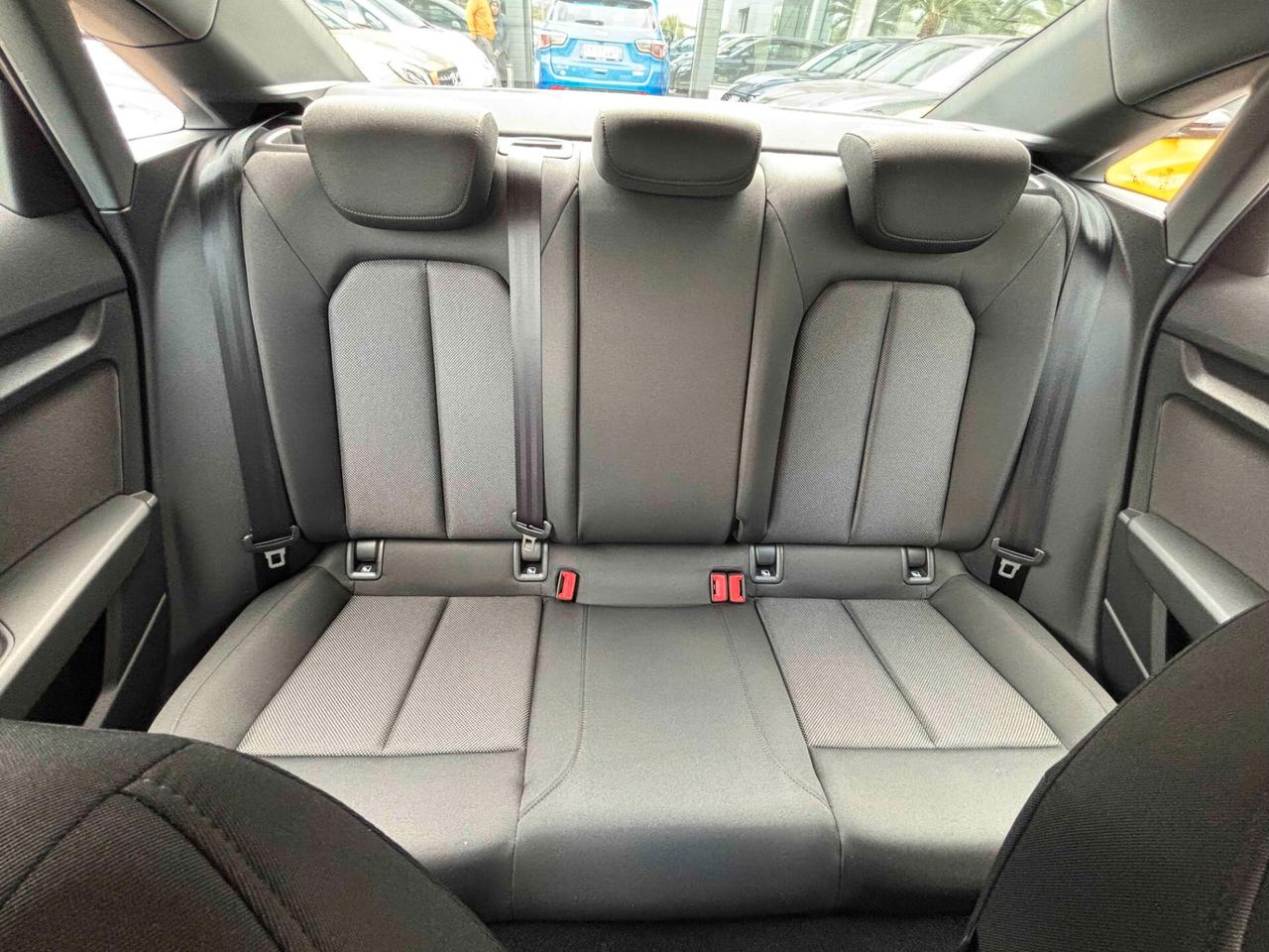 Audi A3 Sedan 30 TFSI S tronic Business Advanced