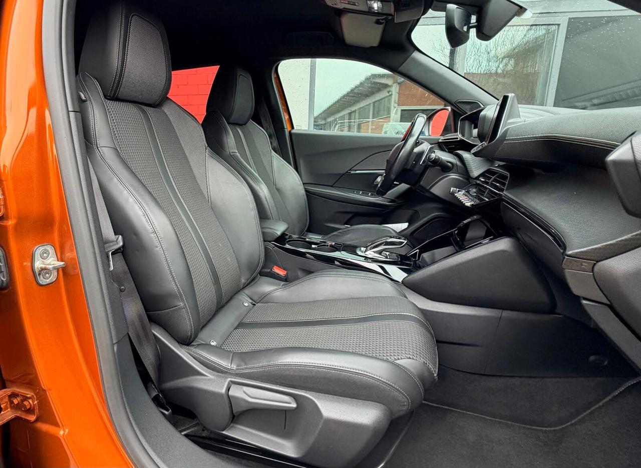 Peugeot 2008 PureTech 130 S&S EAT8 Allure