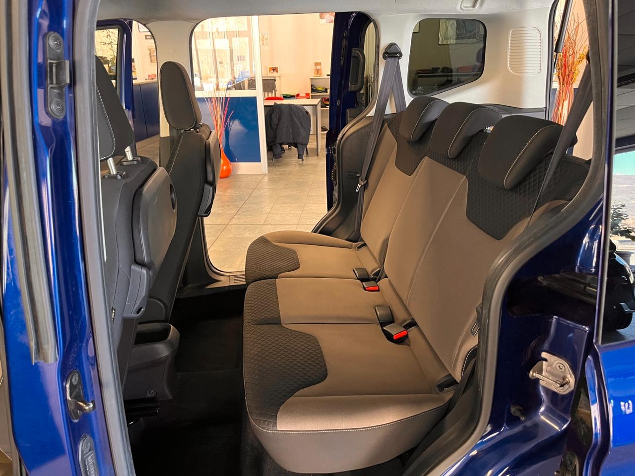 Ford Tourneo Courier 1.0 EcoBoost 100 CV Titanium