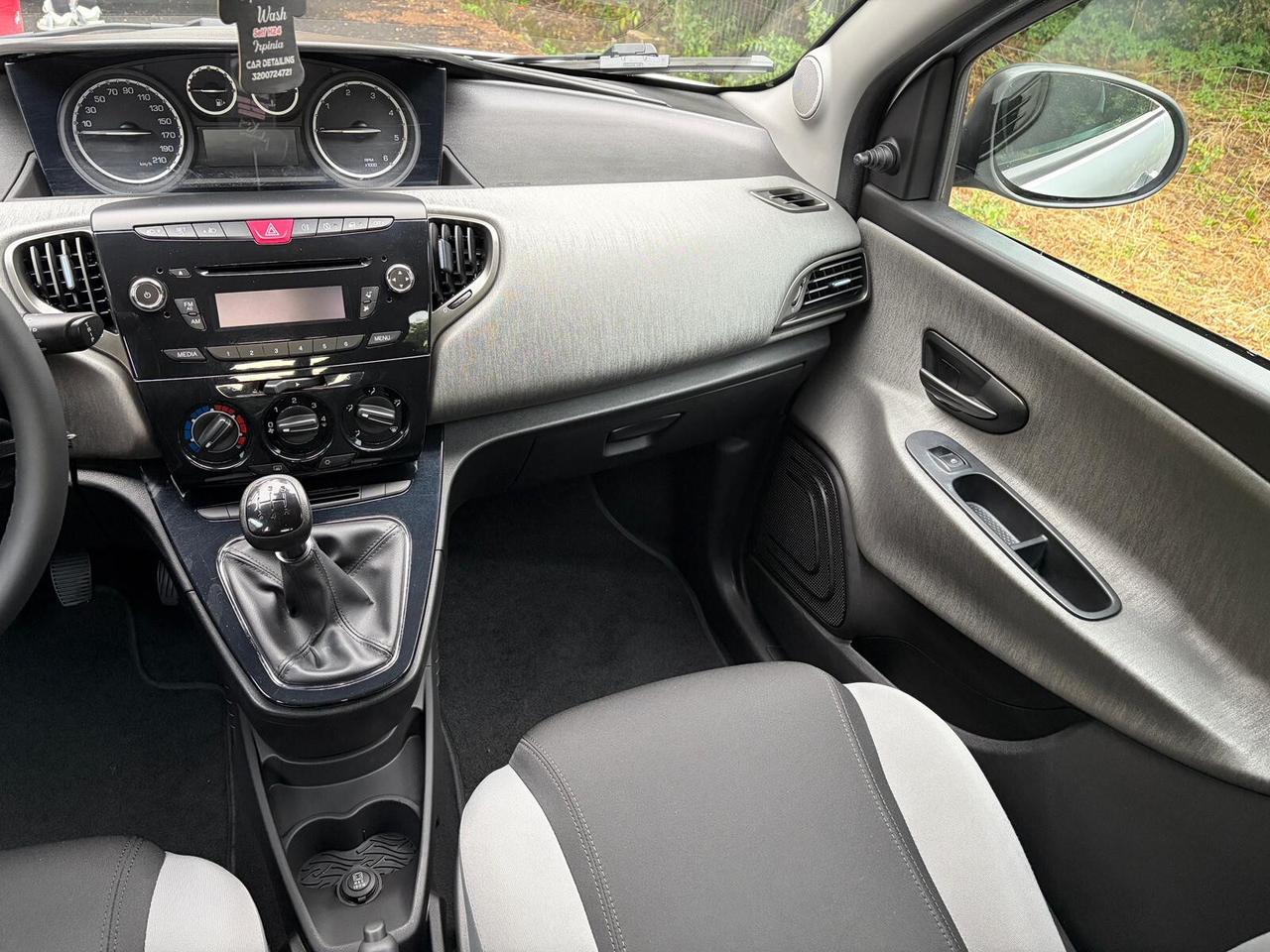 Lancia Ypsilon 1.3 MJT 95CV 5 porte S&S Gold