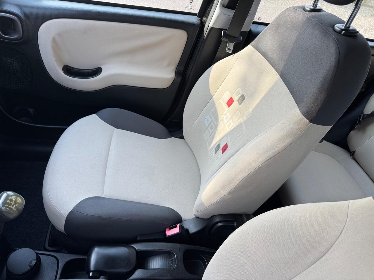 Fiat Panda 1.2 Lounge 5 posti neopatentati