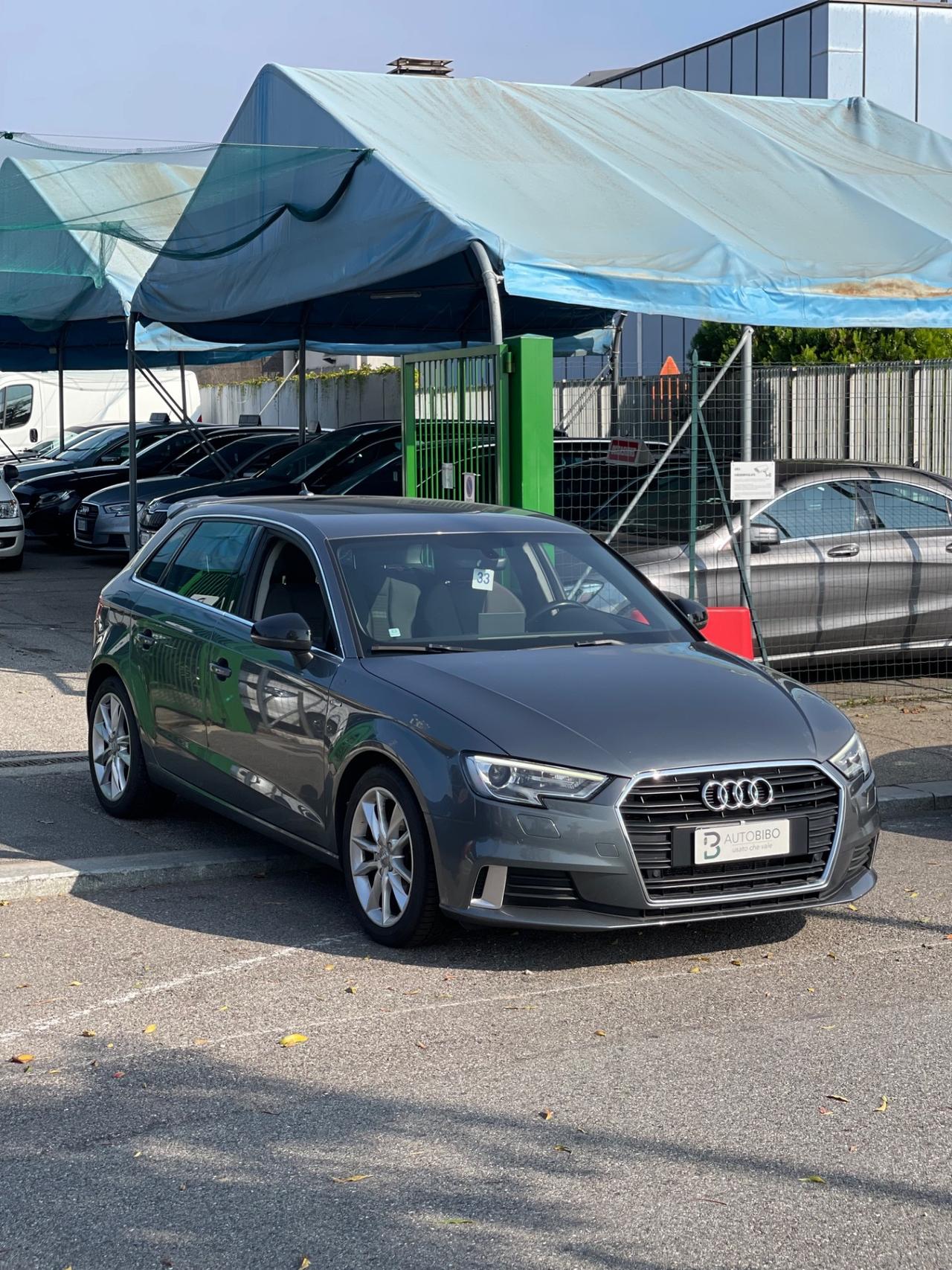 Audi A3 1.6 TDI clean diesel Attraction