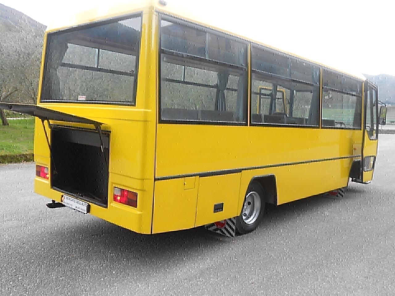SCUOLABUS 42posti(FERMO dal 2012)IVECO 70.14