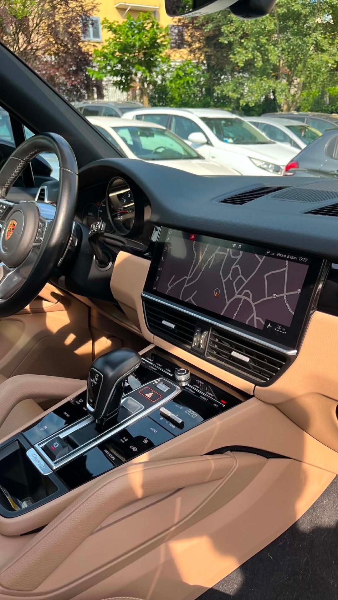 Porsche CAYENNE 3.0 V6 PANO BOSE KMCERT UNICOPR