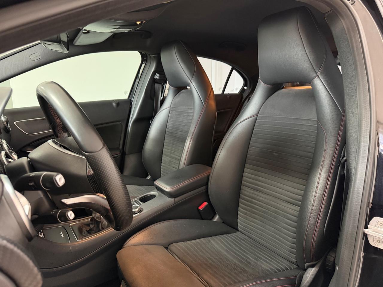 Mercedes-benz A 180 d Premium AMG