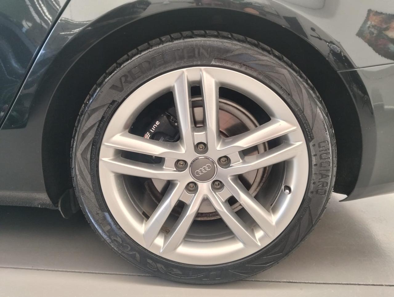 Audi A4 Avant 2.0 TDI S LINE 150 CV