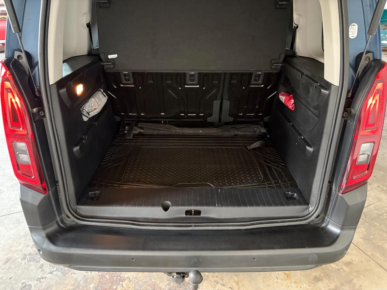 Citroen Berlingo 1.5 bluehdi 100Cv AUTOVETTURA Gancio Traino