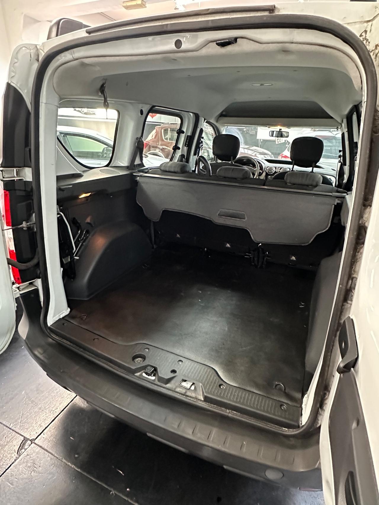 Dacia Dokker 1.6 8V 100CV Start&Stop Lauréate