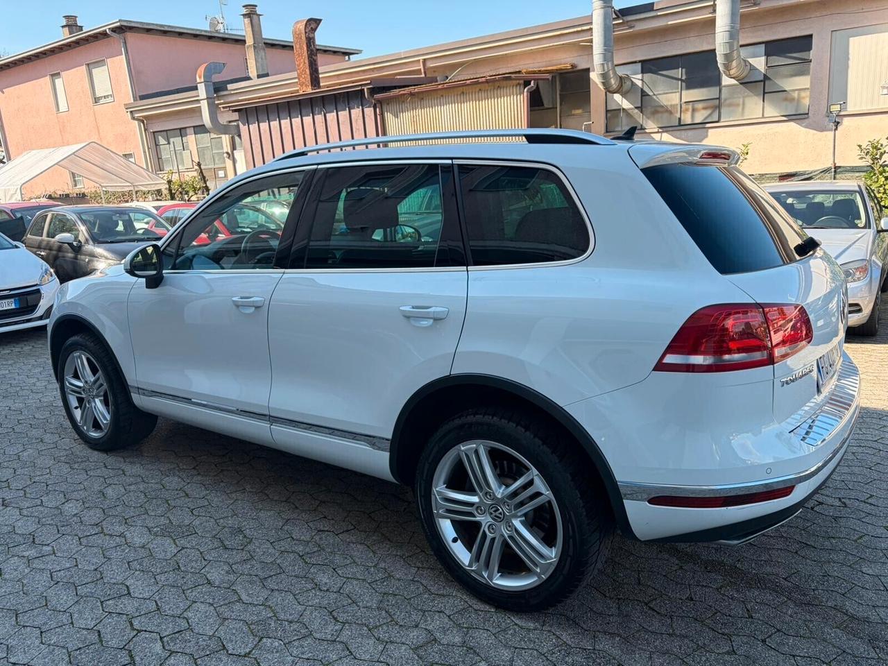 Volkswagen Touareg 3.0 TDI 204 CV tiptronic R-LINE*EURO6*FULL