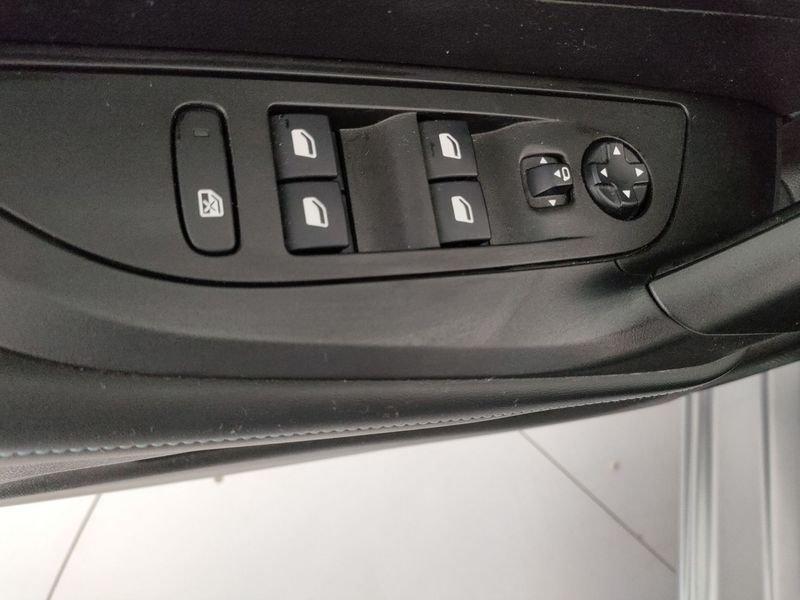 Peugeot 2008 2008 BlueHDi 130 S&S EAT8 Allure Pack