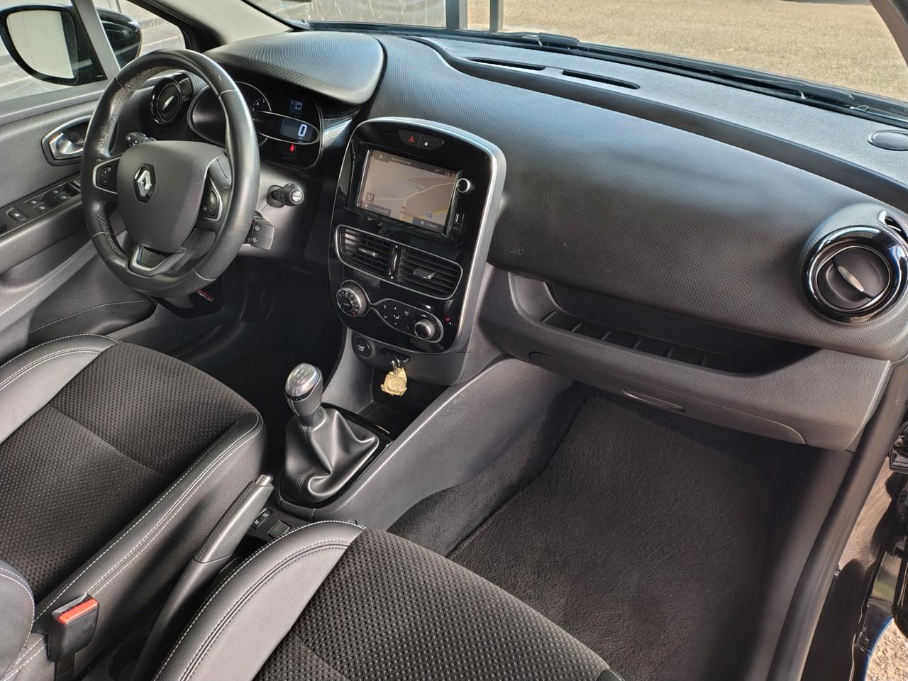 Renault Clio TCe 12V 90 CV 5 porte Moschino Life
